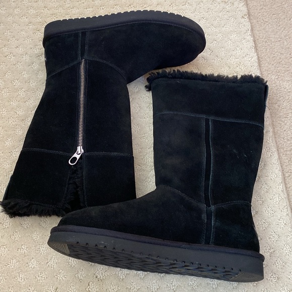 NWOT UGGs Koolabura - Picture 4 of 9